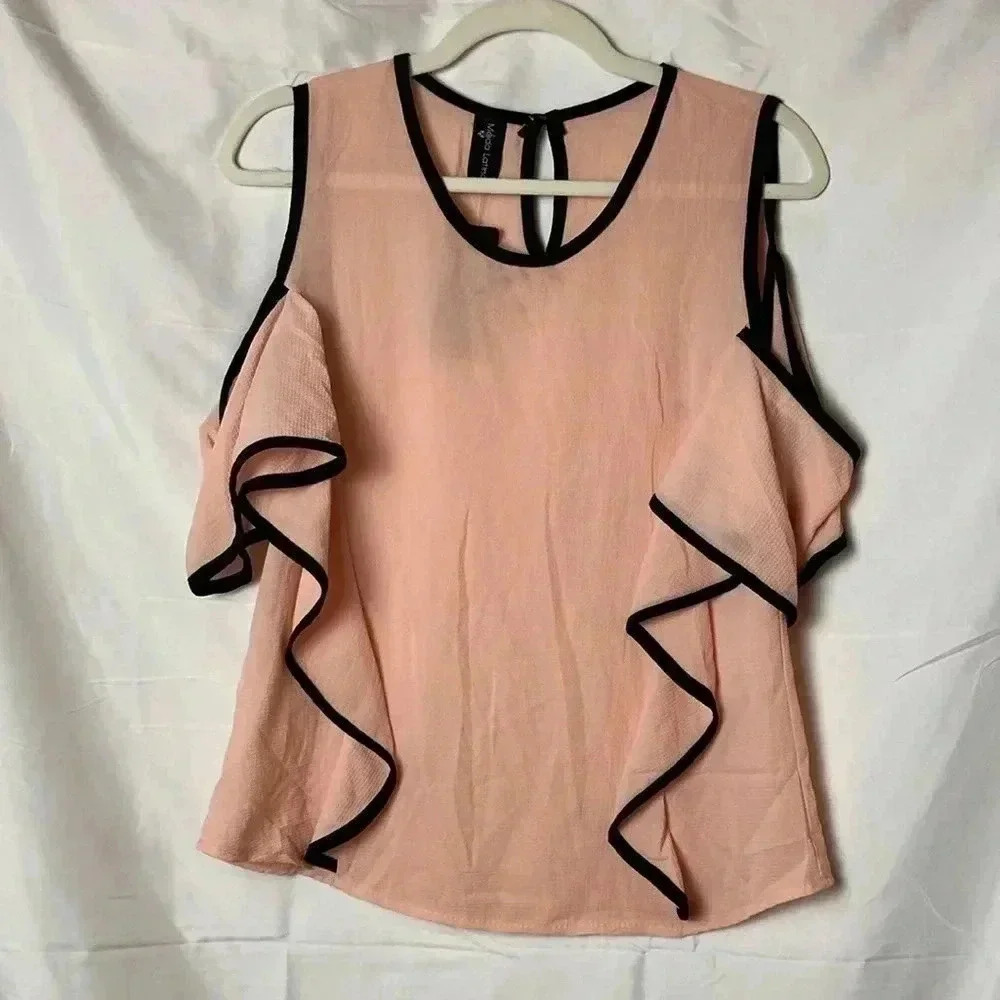 Moda Latina NWT top‎